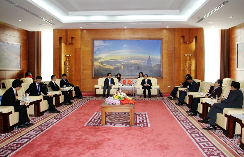 Quang cảnh buổi tiếp Đoàn công tác Ban Ngoại vụ tỉnh Vân Nam. Quang cảnh buổi tiếp Đoàn công tác Ban Ngoại vụ tỉnh Vân Nam.