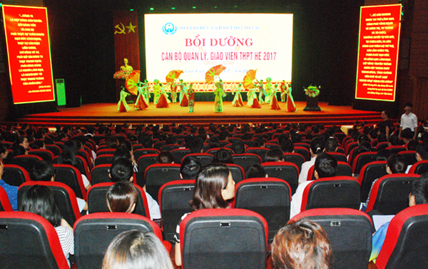 Quang cảnh Lễ khai giảng.