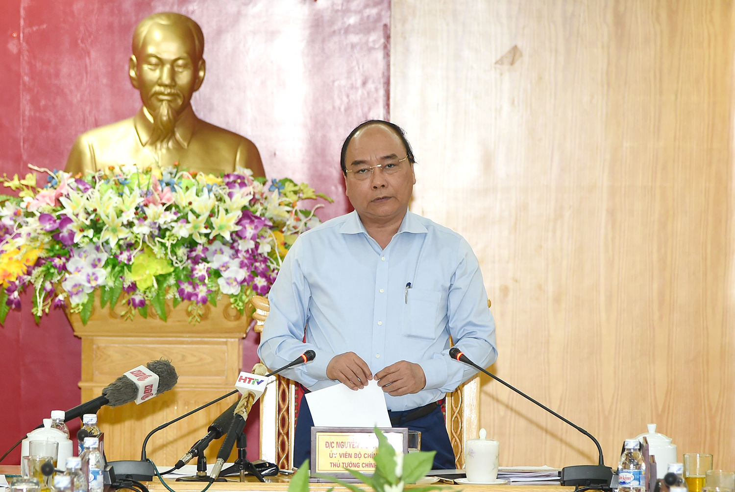 Thủ tướng Nguyễn Xuân Phúc phát biểu tại buổi làm việc .