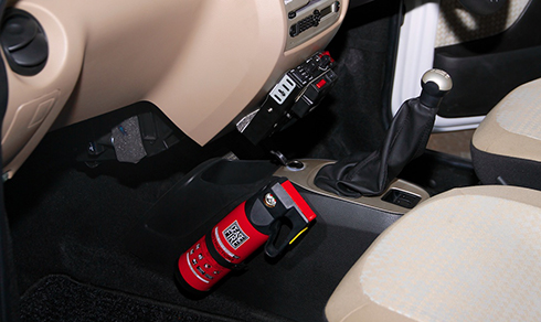 Quy định phạt chủ xe ôtô không trang bị bình chữa cháy được đánh giá không khả thi.