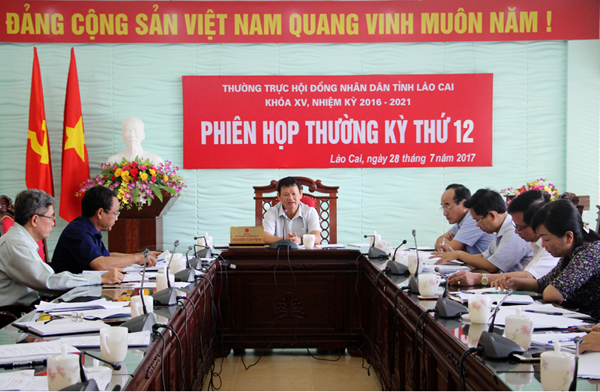 Quang cảnh phiên họp.