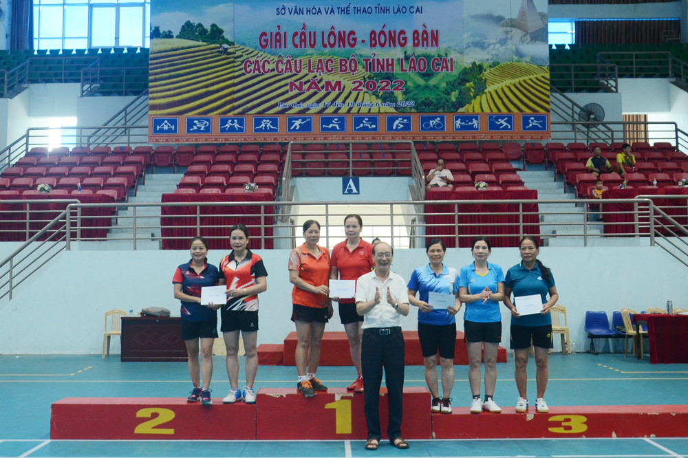 Trao giải nội dung đôi nam bóng bàn 66 tuổi trở lên. Trao giải nội dung đôi nam - nữ bóng bàn 56-65 tuổi. Trao giải nội dung đôi nữ cầu lông 56-60 tuổi. Trao giải nội dung đôi nam - nữ cầu lông 51-55 tuổi.