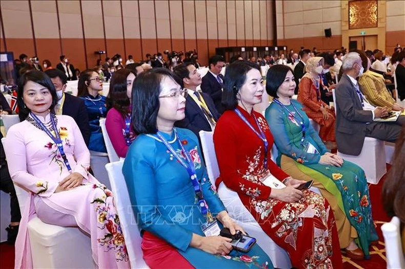 Đoàn đại biểu Quốc hội Việt Nam dự phiên họp.