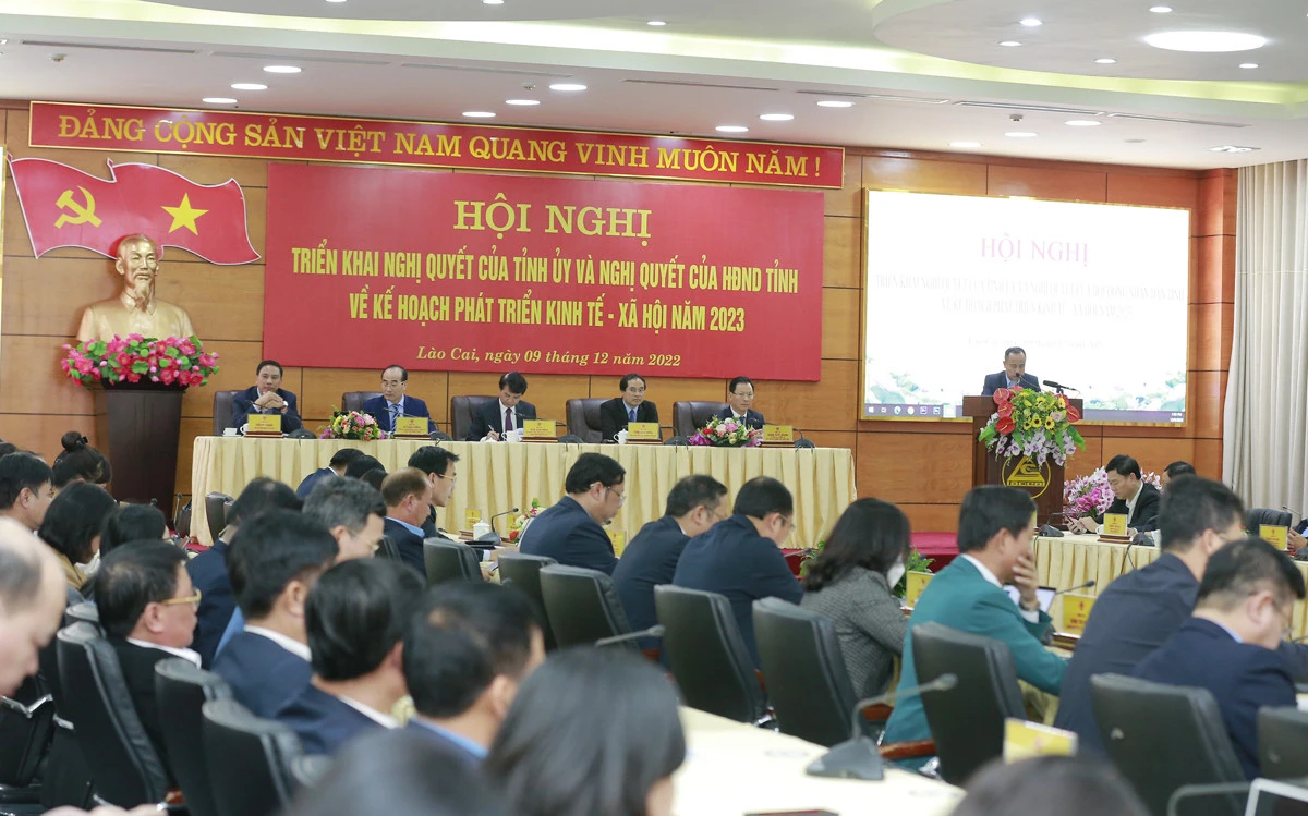 Hội nghị triển khai Nghị quyết của Tỉnh ủy và Nghị quyết của HĐND tỉnh về kế hoạch phát triển kinh tế - xã hội năm 2023 ảnh 5