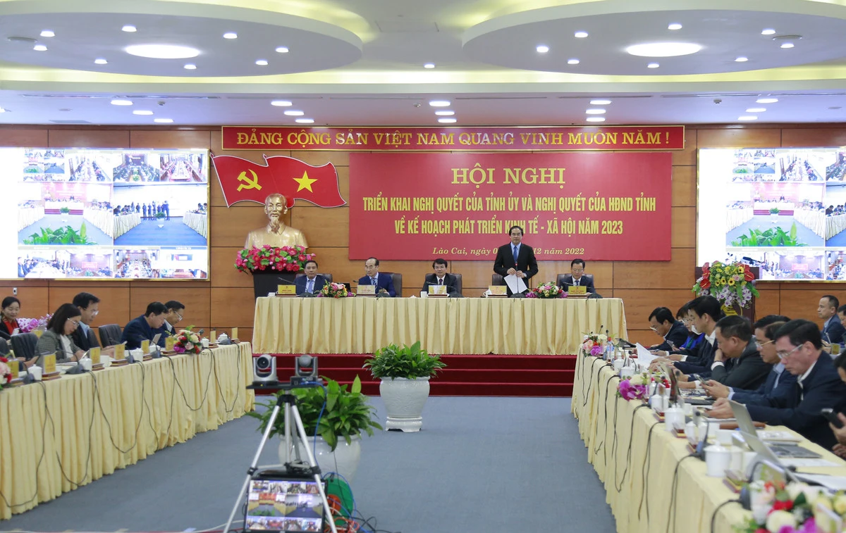 Hội nghị triển khai Nghị quyết của Tỉnh ủy và Nghị quyết của HĐND tỉnh về kế hoạch phát triển kinh tế - xã hội năm 2023 ảnh 1
