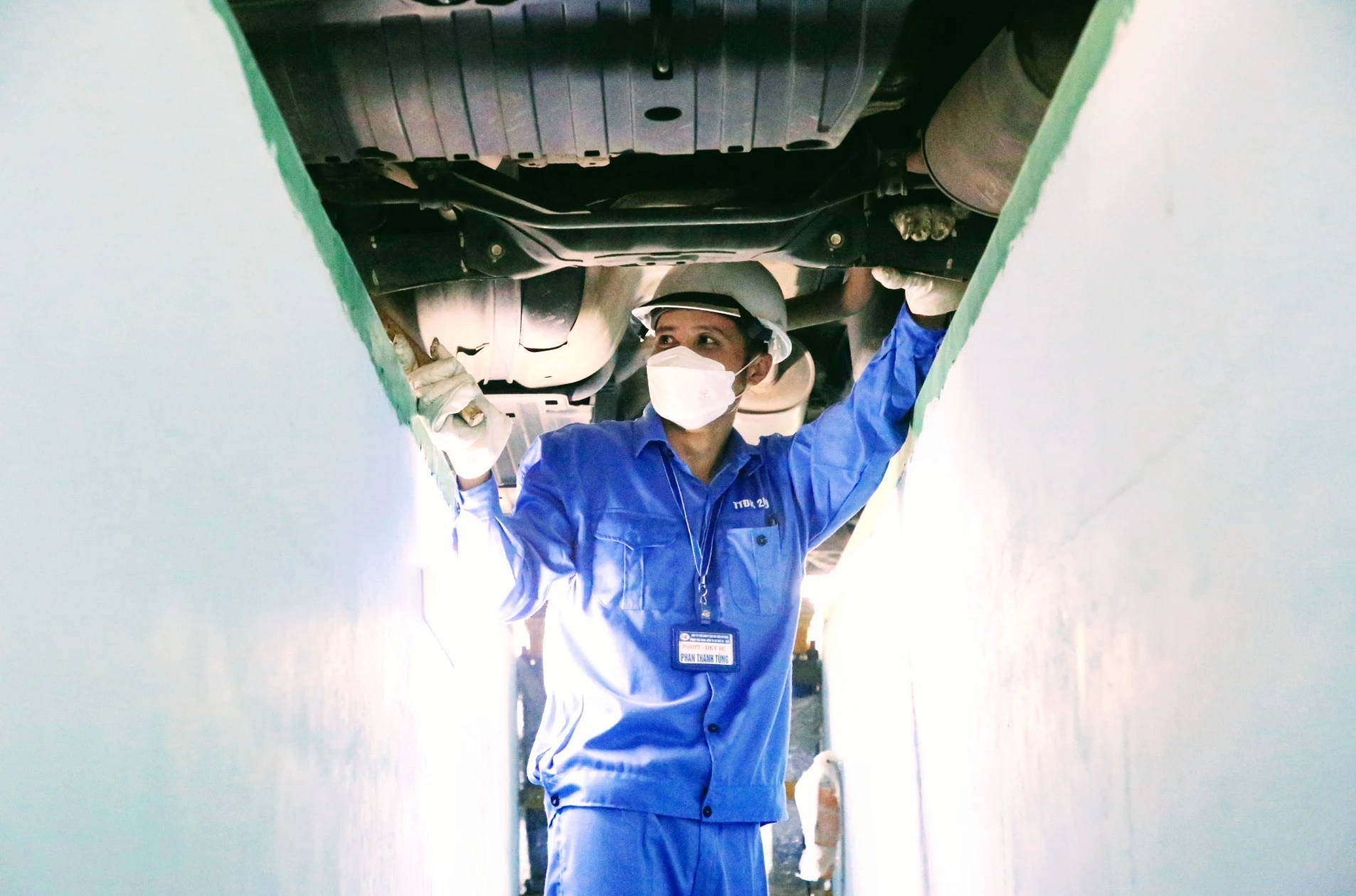 Giá cả leo thang gây áp lực với nhiều lao động.