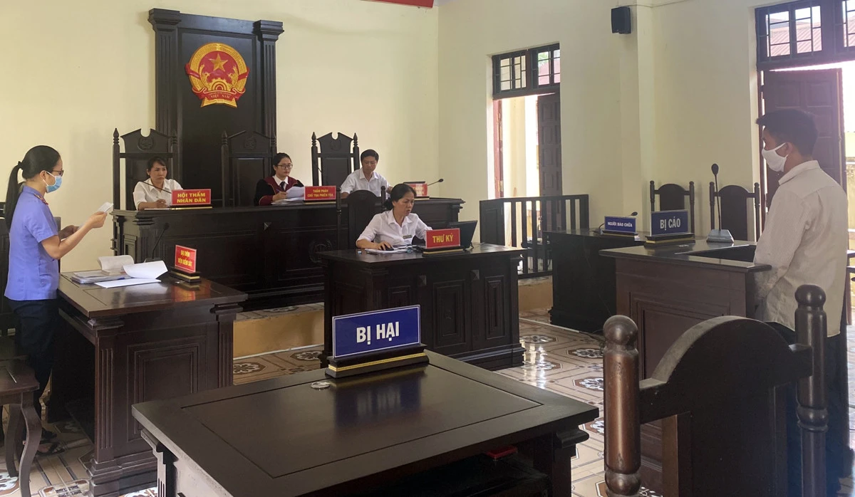 Phiên tòa xét xử Nguyễn Văn Đoài.