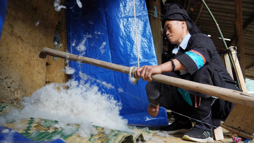 Nghề dệt vải truyền thống của người Thu Lao ảnh 3