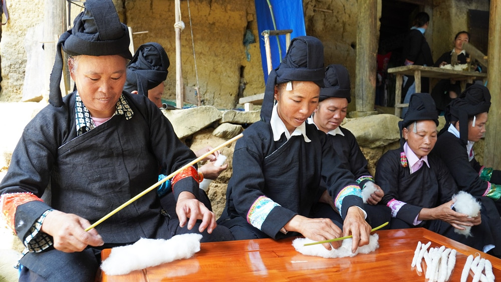 Nghề dệt vải truyền thống của người Thu Lao ảnh 4 Nghề dệt vải truyền thống của người Thu Lao ảnh 4