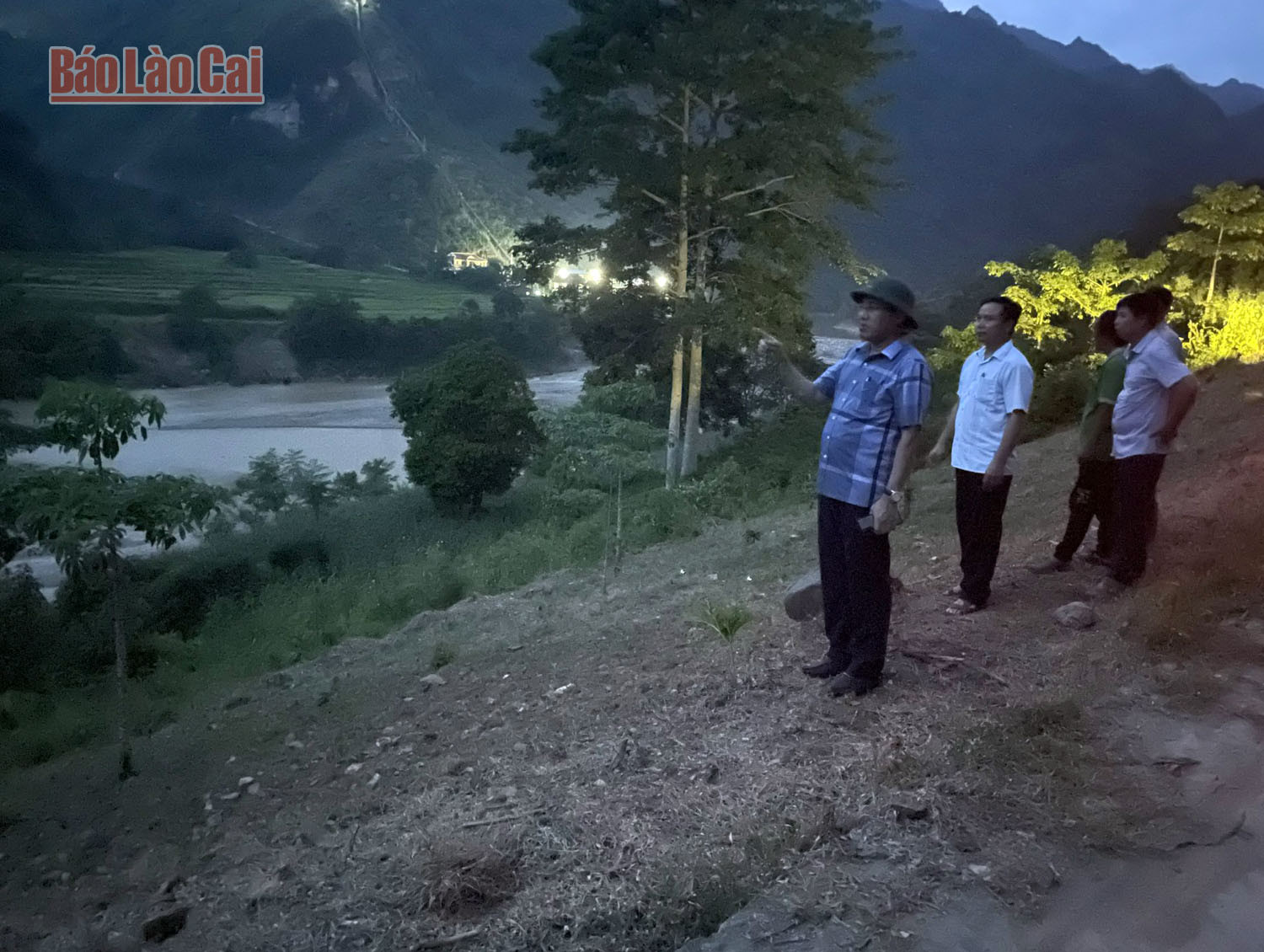 Tìm thấy thêm 1 thi thể trong vụ lật thuyền tại xã Bản Mế ảnh 1