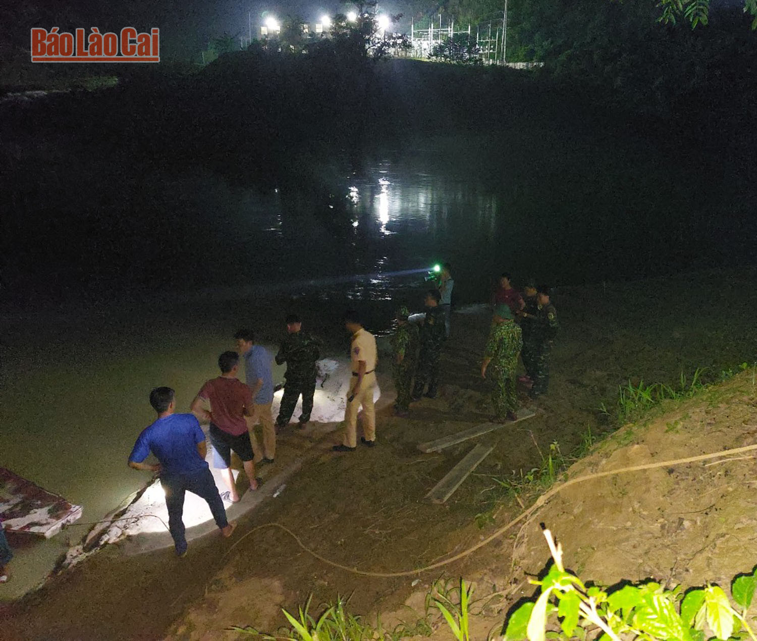 Tìm thấy thêm 1 thi thể trong vụ lật thuyền tại xã Bản Mế ảnh 2