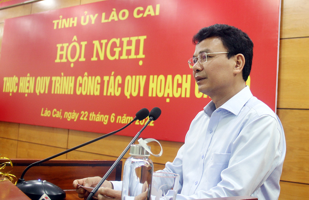 Bí thư Tỉnh uỷ Đặng Xuân Phong phát biểu tại hội nghị.