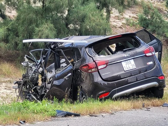 Tai nạn thảm khốc tại Quảng Bình, ít nhất 5 người thương vong ảnh 2