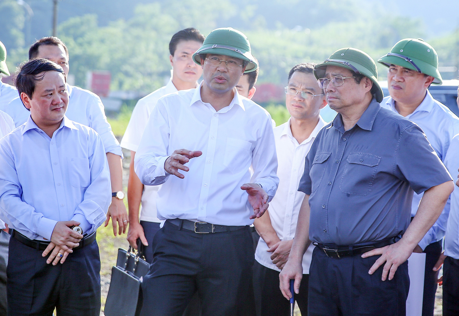 Thủ tướng Chính phủ Phạm Minh Chính khảo sát, kiểm tra một số dự án; thăm, tặng quà gia đình chính sách thành phố Lào Cai và huyện Bảo Yên ảnh 6