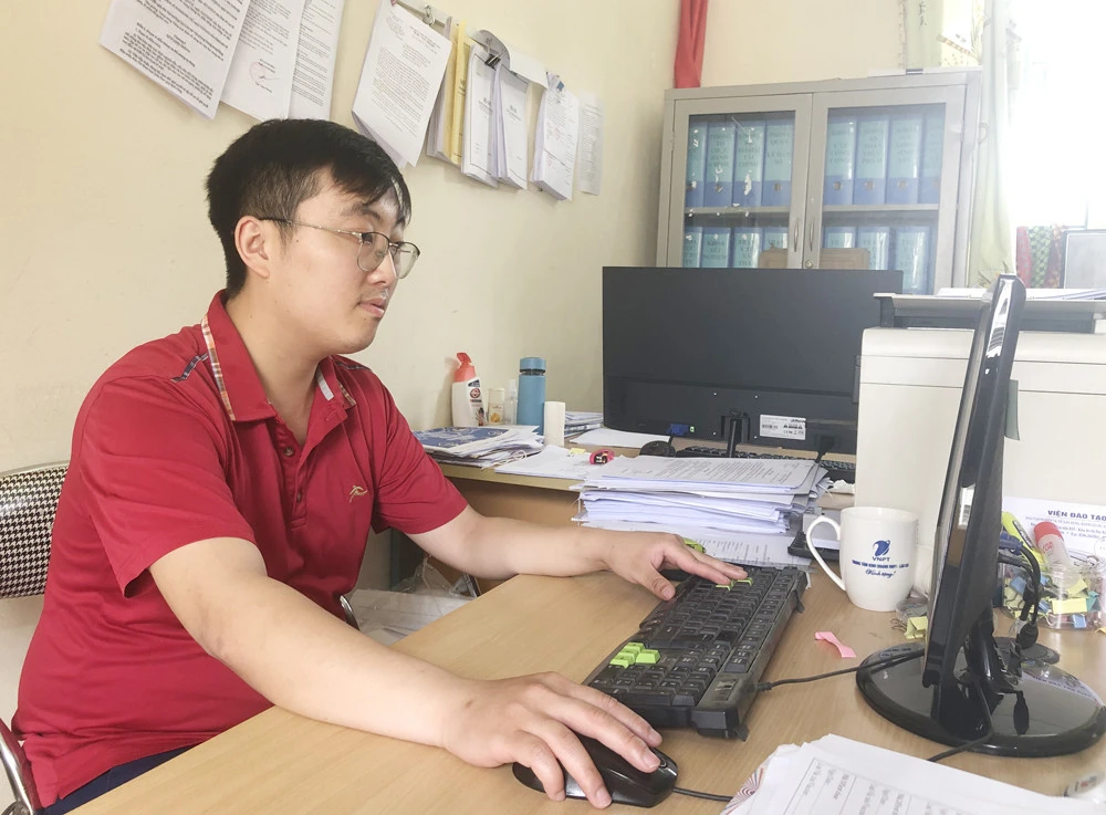 Điều dưỡng Lý Huy Hoàng.