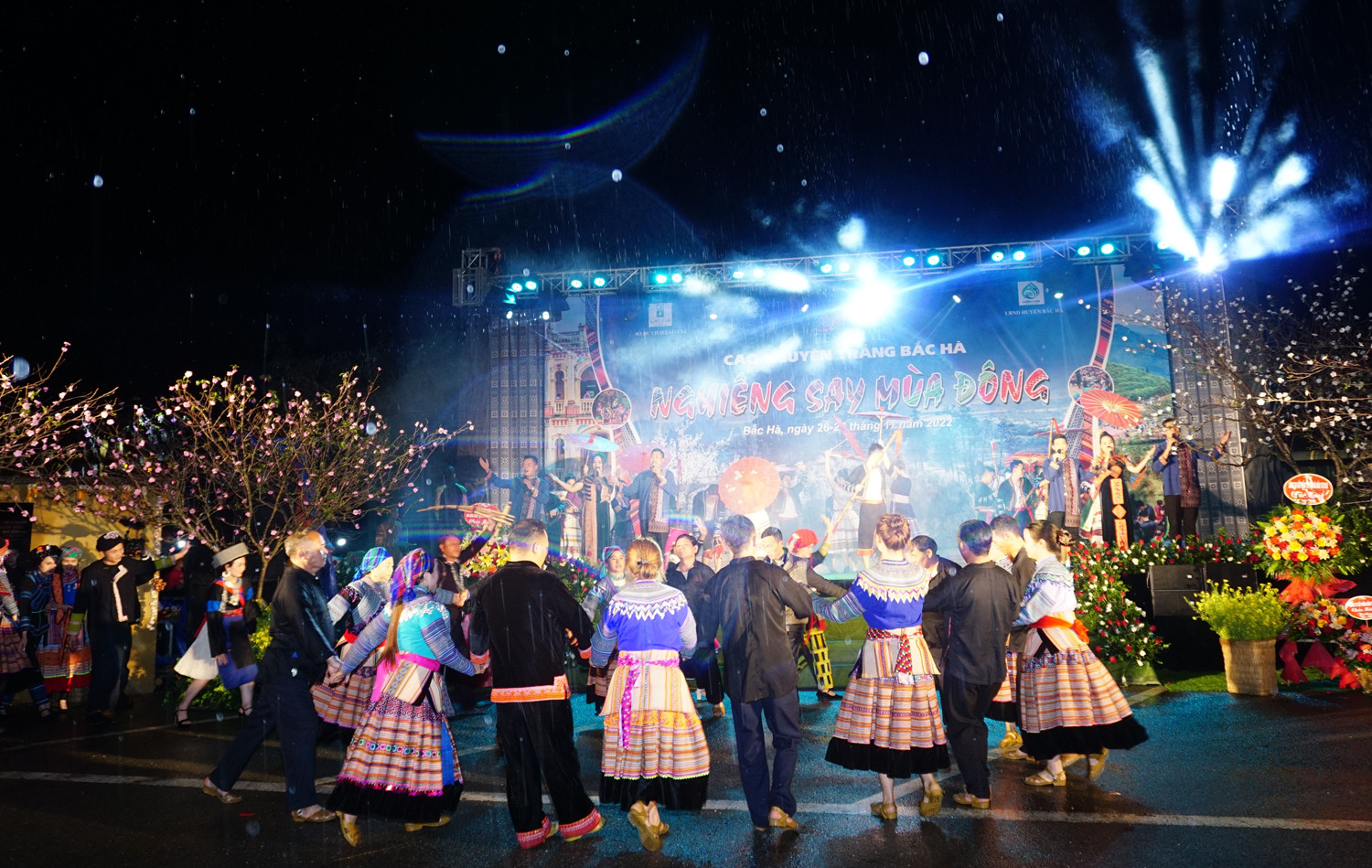 Khai mạc Festival Cao nguyên trắng Bắc Hà năm 2022 với chủ đề “Nghiêng say mùa đông” ảnh 6 Khai mạc Festival Cao nguyên trắng Bắc Hà năm 2022 với chủ đề “Nghiêng say mùa đông” ảnh 6