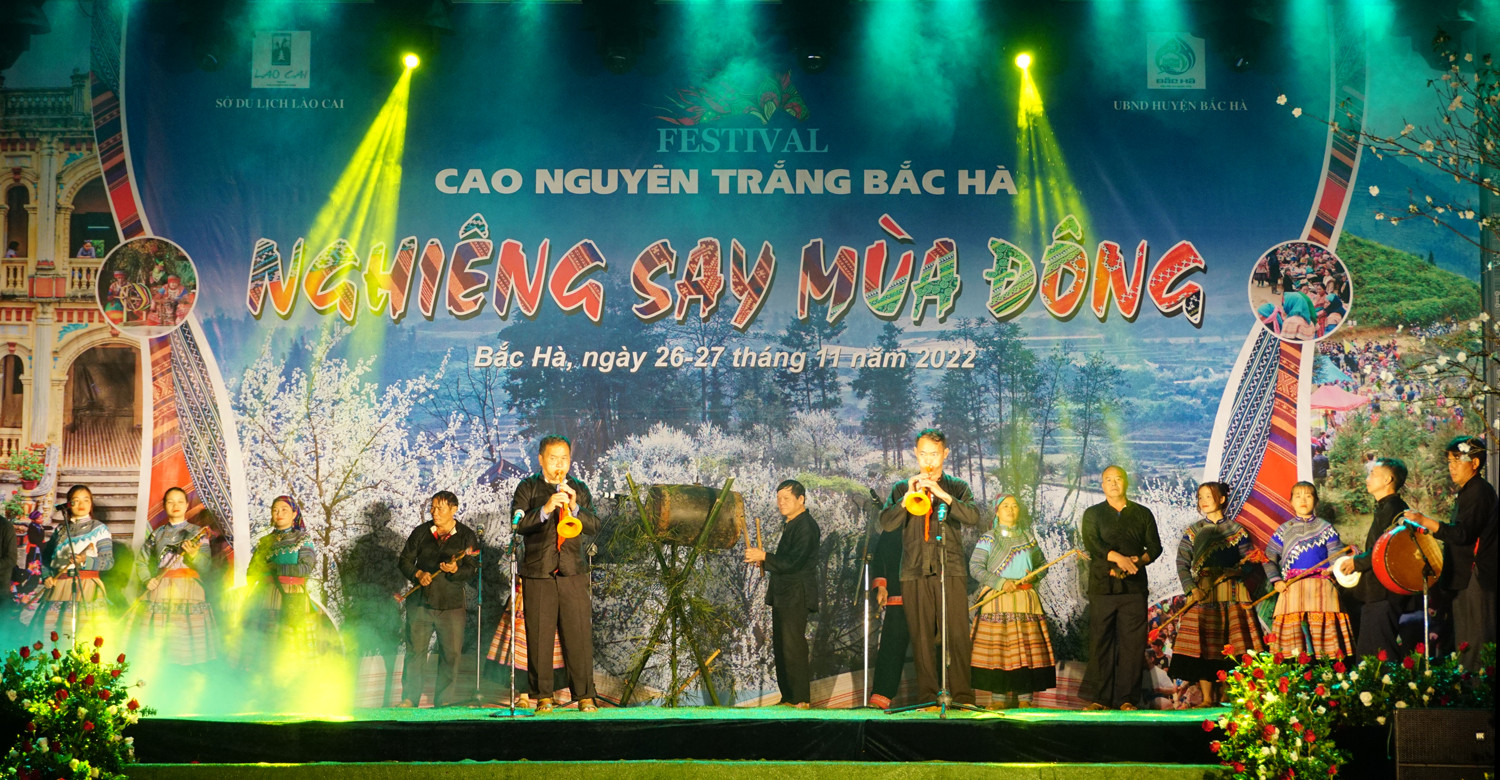 Khai mạc Festival Cao nguyên trắng Bắc Hà năm 2022 với chủ đề “Nghiêng say mùa đông” ảnh 4 Khai mạc Festival Cao nguyên trắng Bắc Hà năm 2022 với chủ đề “Nghiêng say mùa đông” ảnh 4