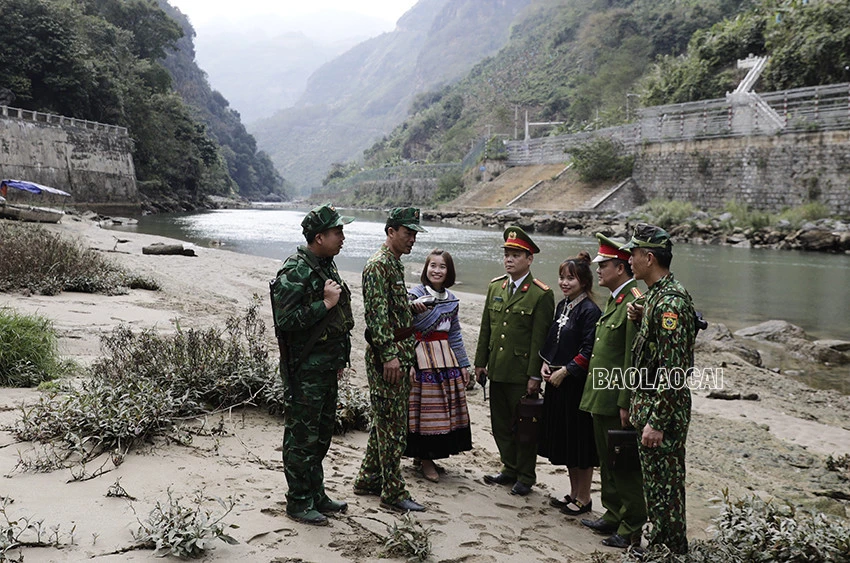 Chiến sỹ công an vì nhân dân phục vụ ảnh 6