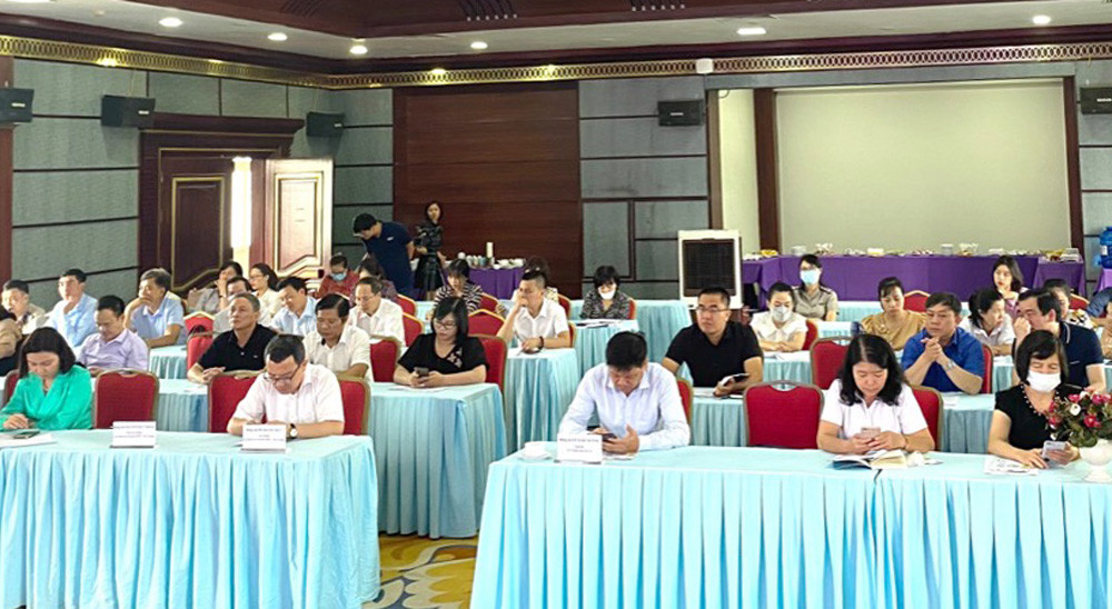 Các đại biểu dự hội nghị. Các đại biểu dự hội nghị.