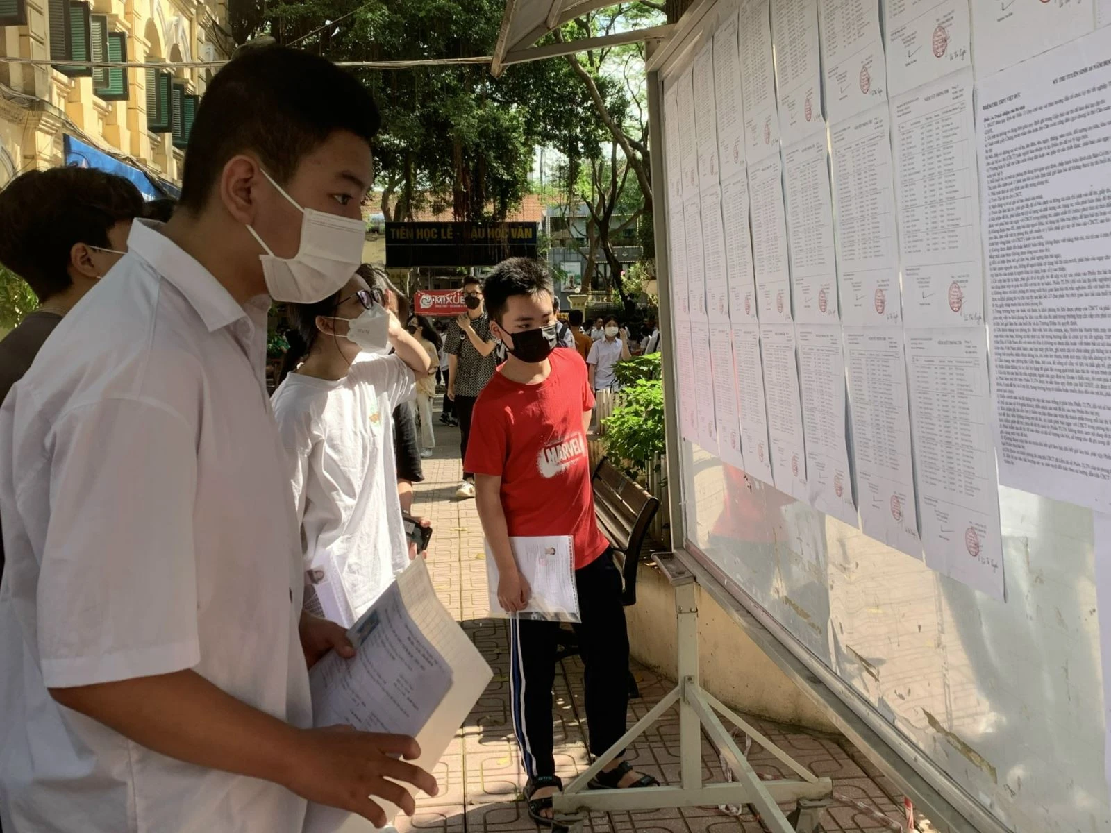 Thí sinh tham dự kỳ thi tốt nghiệp THPT năm 2022. Thí sinh tham dự kỳ thi tốt nghiệp THPT năm 2022.