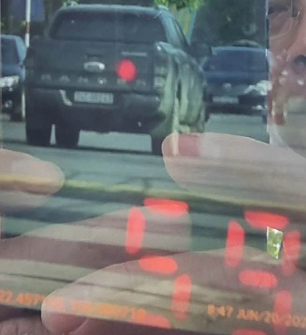 Nhiều xe ô tô chạy quá tốc độ trong ngày đầu ra quân kiểm tra, xử lý các hành vi vi phạm trên các tuyến giao thông.