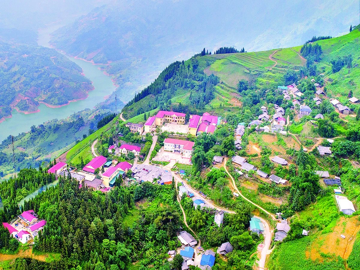 Bình yên bản vùng cao Mường Khương. Ảnh: Ngọc Bằng