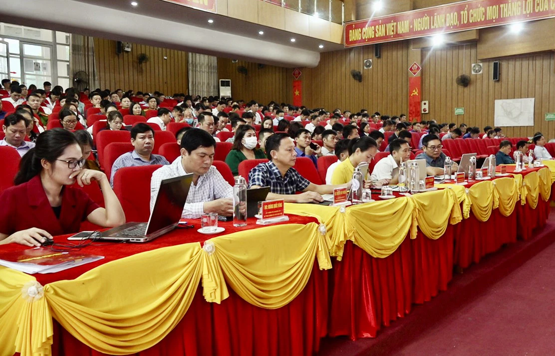 Huyện ủy Bảo Yên bàn giải pháp nâng cao chất lượng, hiệu quả công tác tổ chức xây dựng Đảng ảnh 5