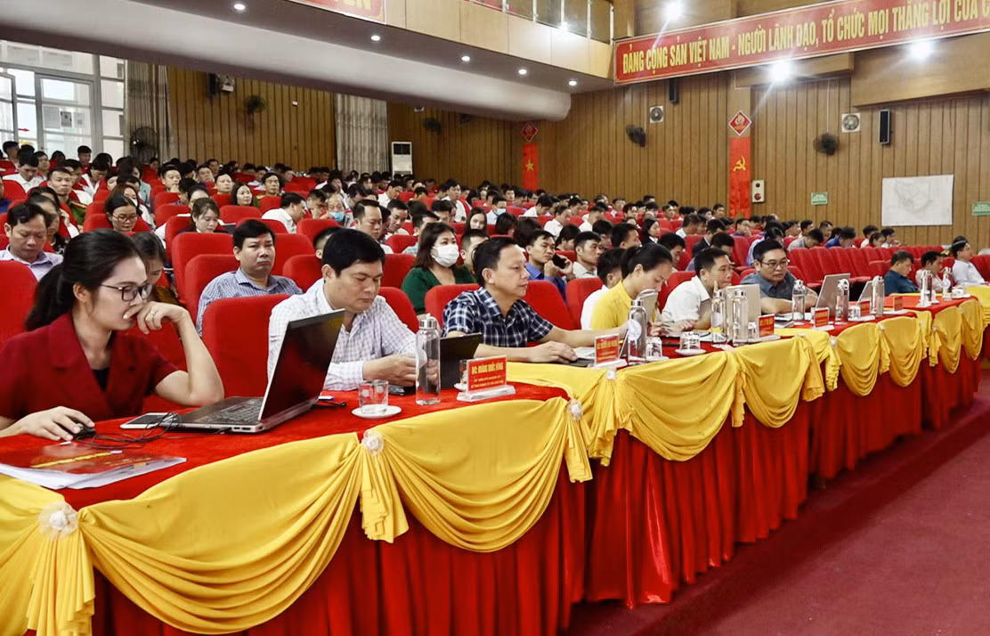 Huyện ủy Bảo Yên bàn giải pháp nâng cao chất lượng, hiệu quả công tác tổ chức xây dựng Đảng ảnh 5