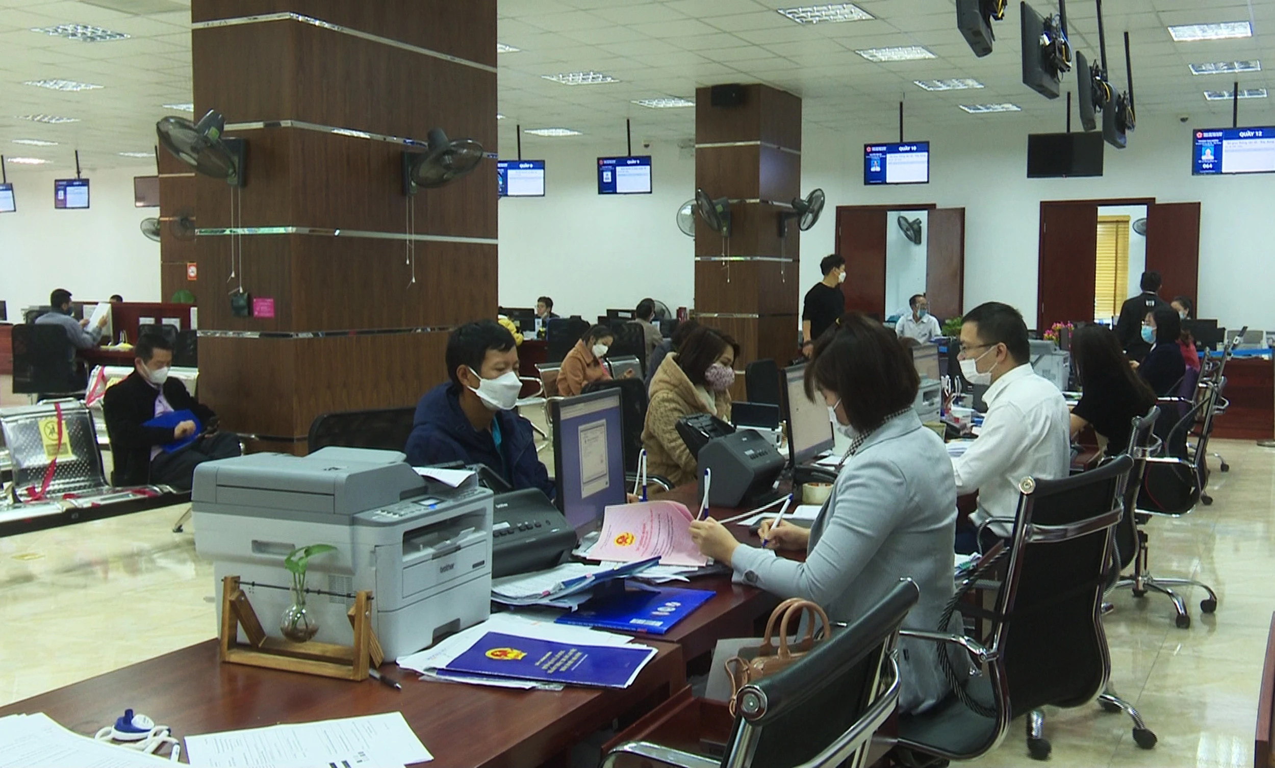 Chuyển đổi số giúp thuận lợi trong cải cách hành chính tại Trung tâm Phục vụ hành chính công tỉnh.