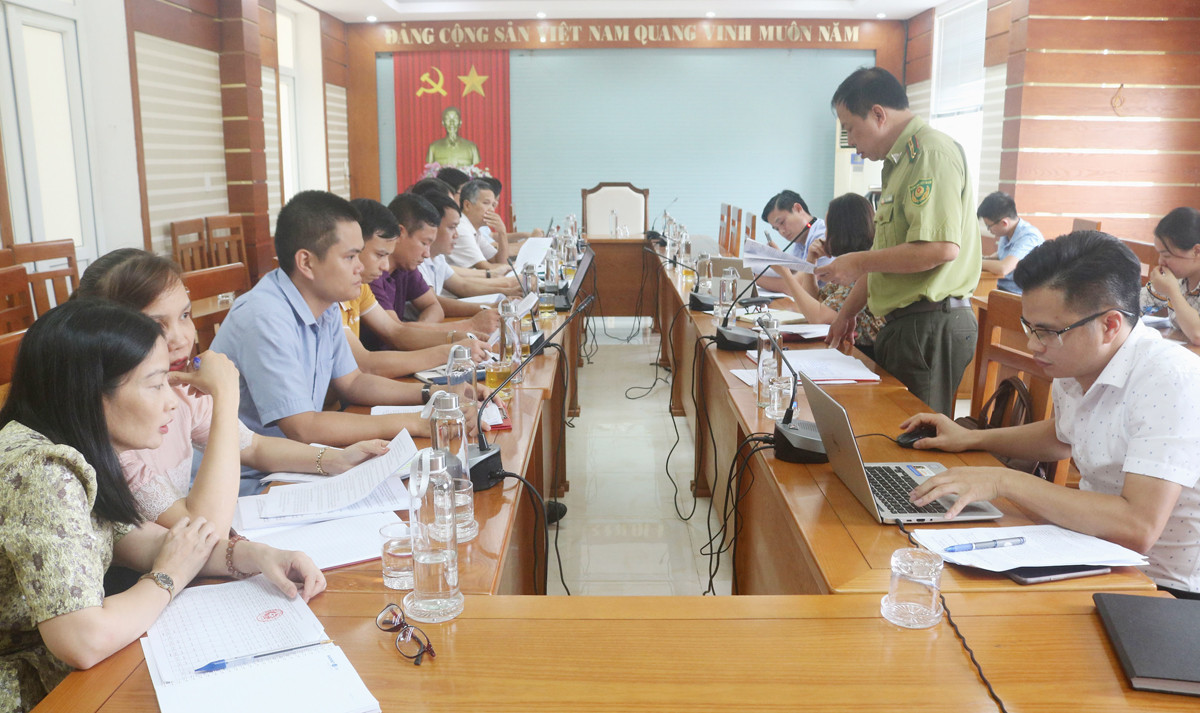 Quang cảnh buổi làm việc.