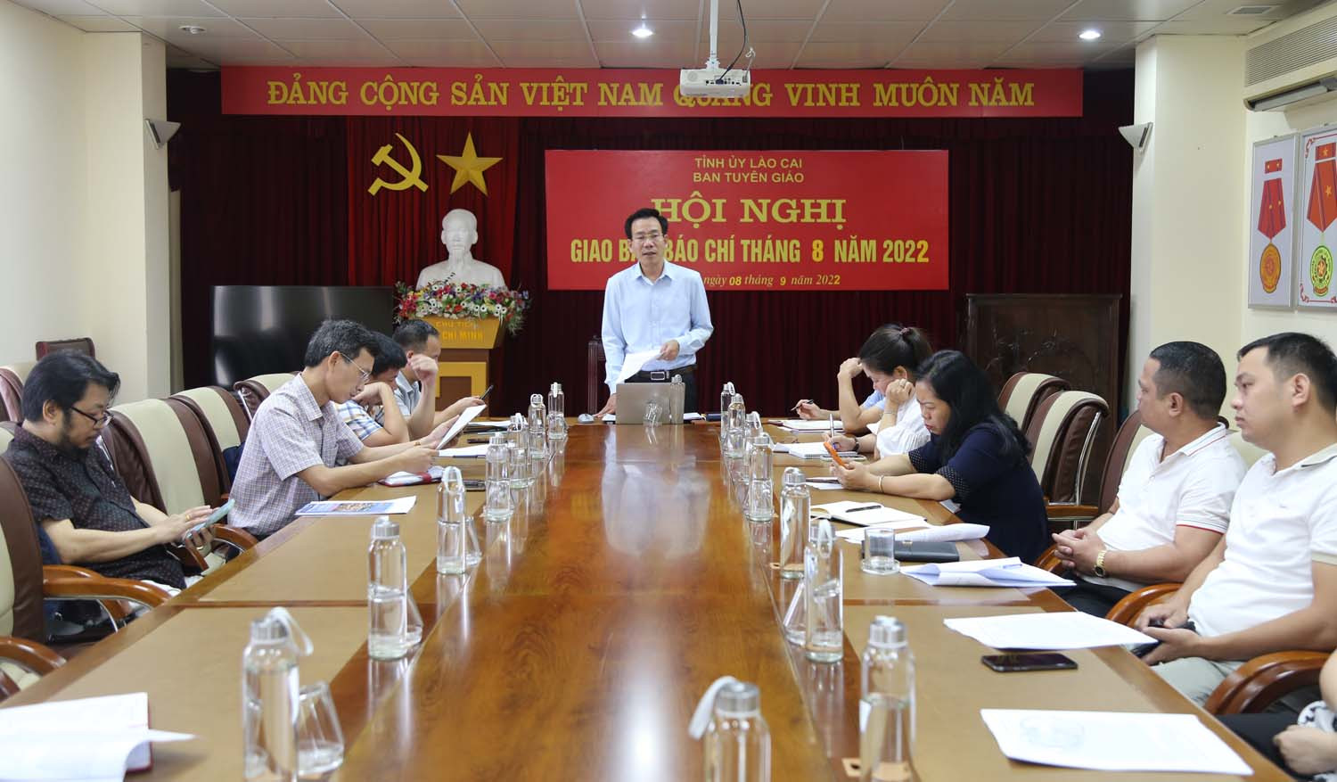 Hội nghị giao ban báo chí tháng 8 ảnh 1