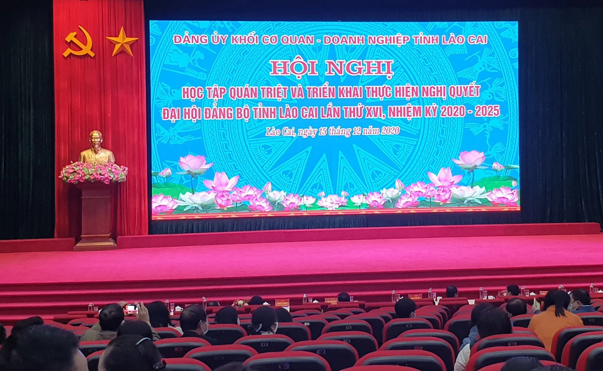 Đảng ủy Khối Cơ quan - Doanh nghiệp tỉnh thường xuyên tổ chức học tập, quán triệt nghị quyết của Đảng cho cán bộ, đảng viên.