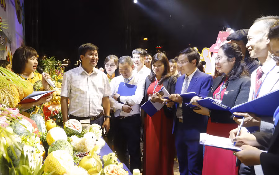 Sa Pa: Lung linh đêm hội trăng rằm ảnh 4