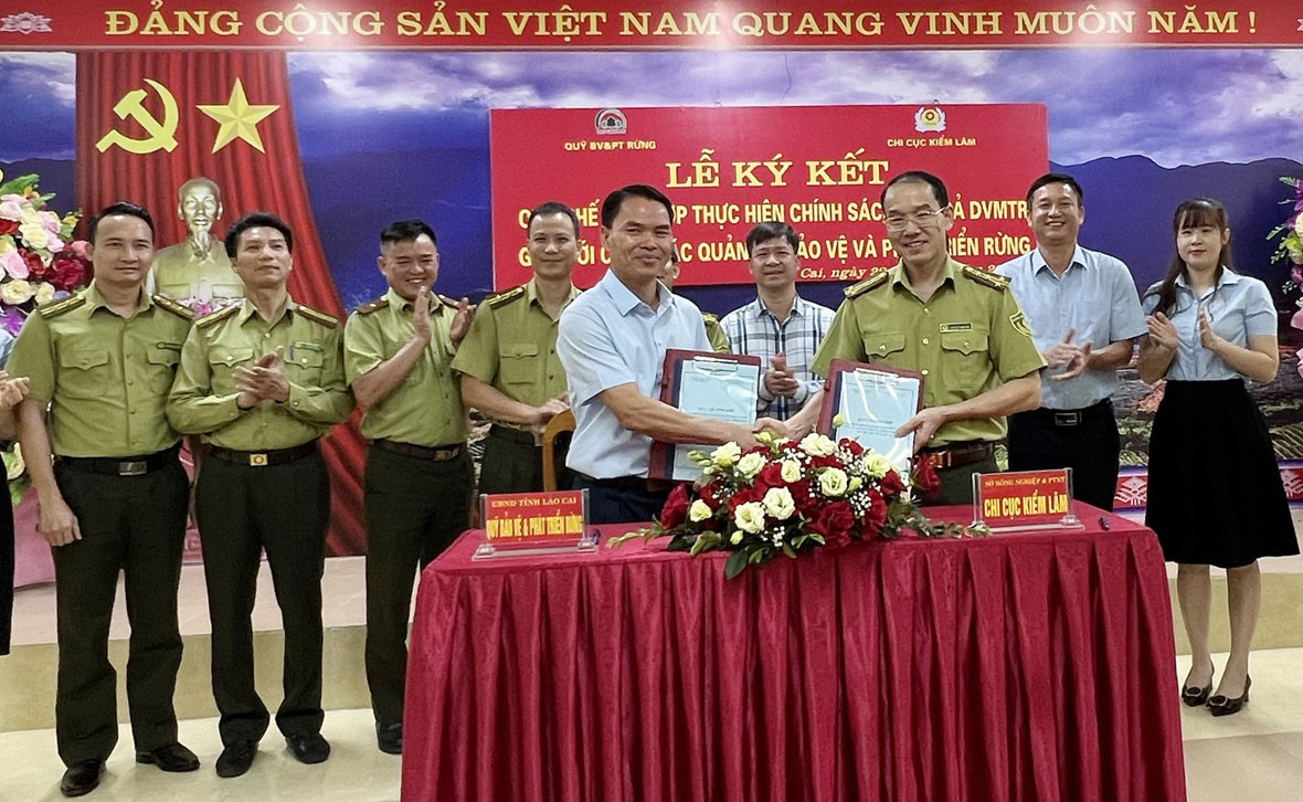 Ký kết Quy chế phối hợp thực hiện chính sách chi trả dịch vụ môi trường rừng gắn với công tác quản lý, bảo vệ và phát triển rừng ảnh 3