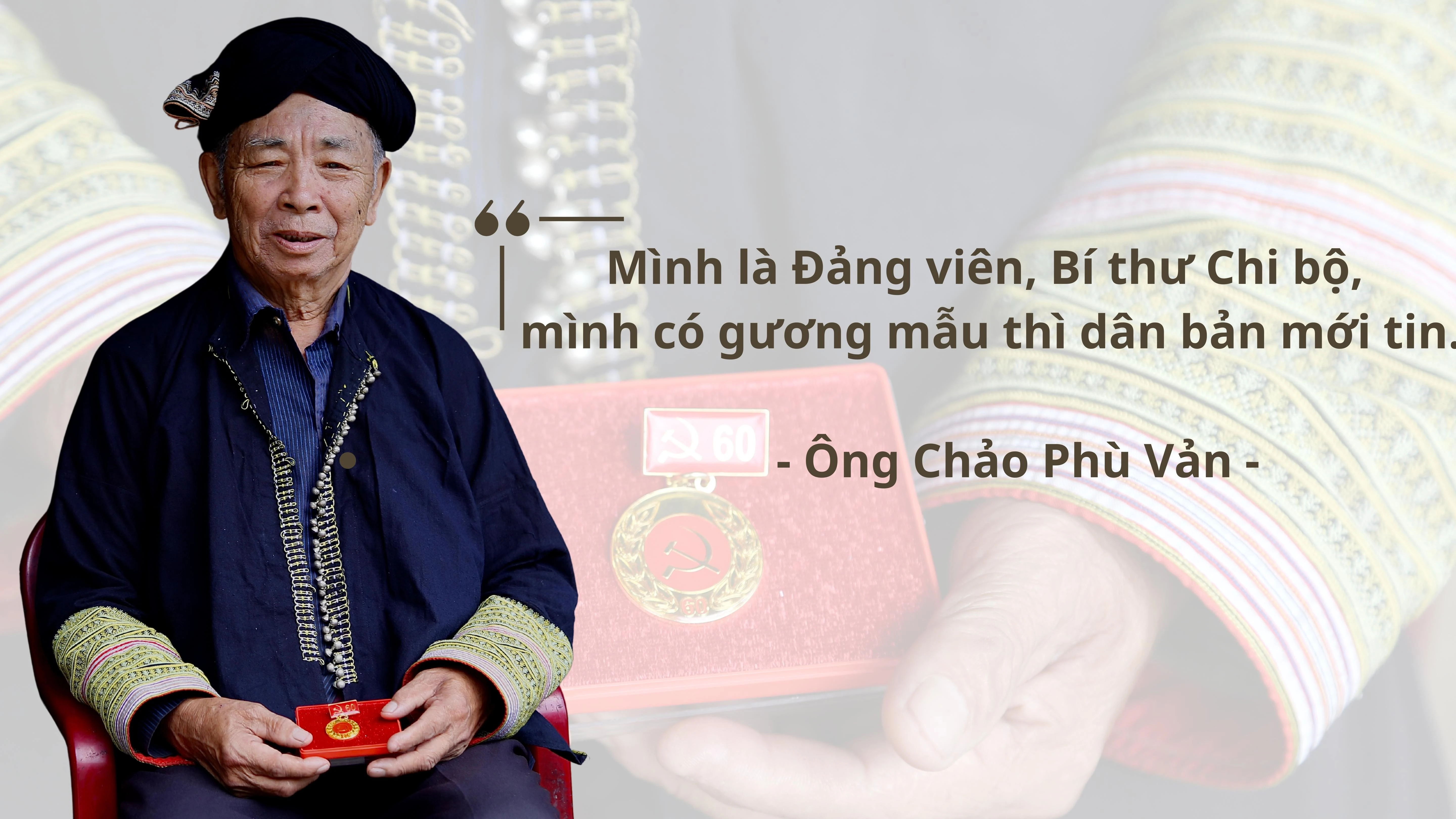 Lực lượng bộ đội biên phòng xác minh, lấy lời khai công dân trở về.