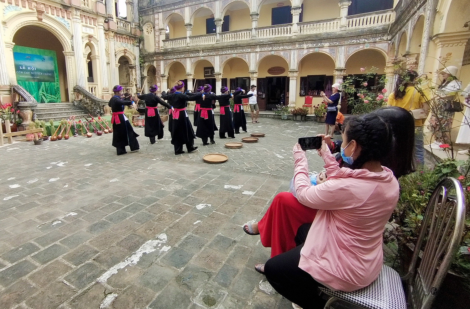Nhiều trải nghiệm hấp dẫn tại Lễ hội mùa thu Bắc Hà ảnh 2 Nhiều trải nghiệm hấp dẫn tại Lễ hội mùa thu Bắc Hà ảnh 2