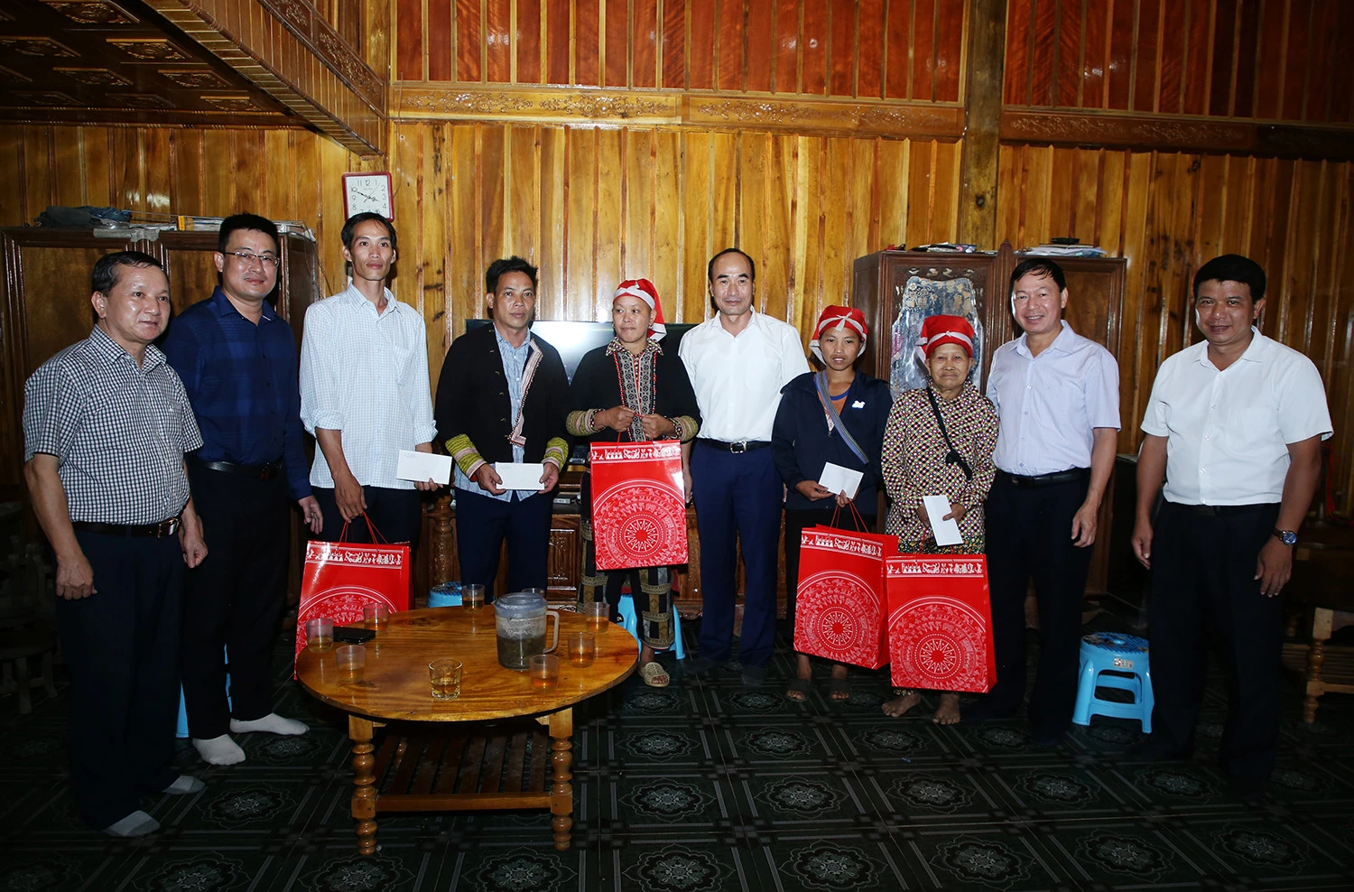 Cần quan tâm đưa các thôn vùng cao còn nhiều khó khăn của Tả Phời phát triển mạnh hơn nữa ảnh 7 Cần quan tâm đưa các thôn vùng cao còn nhiều khó khăn của Tả Phời phát triển mạnh hơn nữa ảnh 7