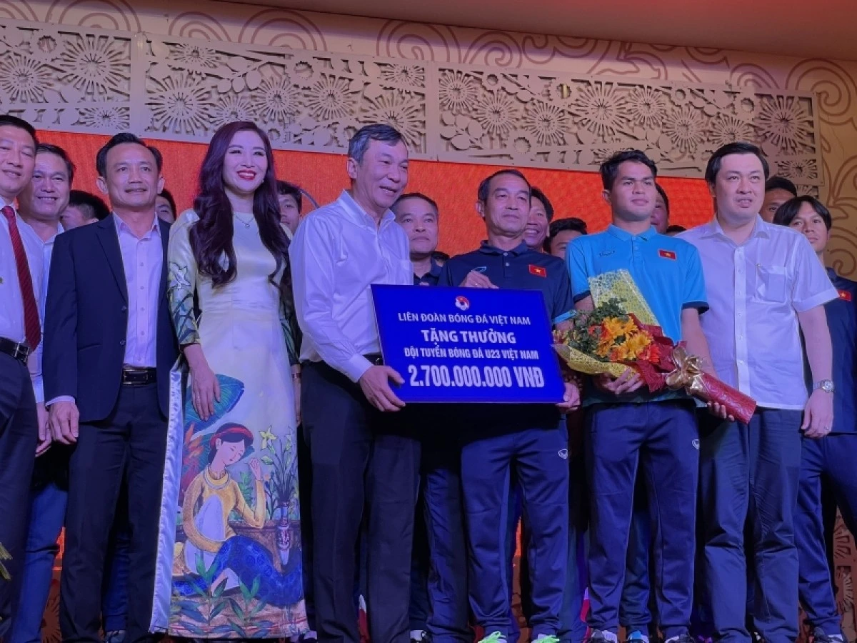 U23 Việt Nam được thưởng 3,8 tỷ đồng ảnh 1