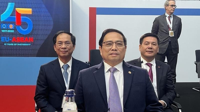 Đẩy mạnh hợp tác kinh tế, thương mại, ổn định chuỗi cung ứng, duy trì mục tiêu thiết lập FTA ASEAN-EU ảnh 1 Thủ tướng Phạm Minh Chính dự Lễ khai mạc Hội nghị Cấp cao Kỷ niệm 45 năm quan hệ ASEAN-EU. (Ảnh: TTXVN)