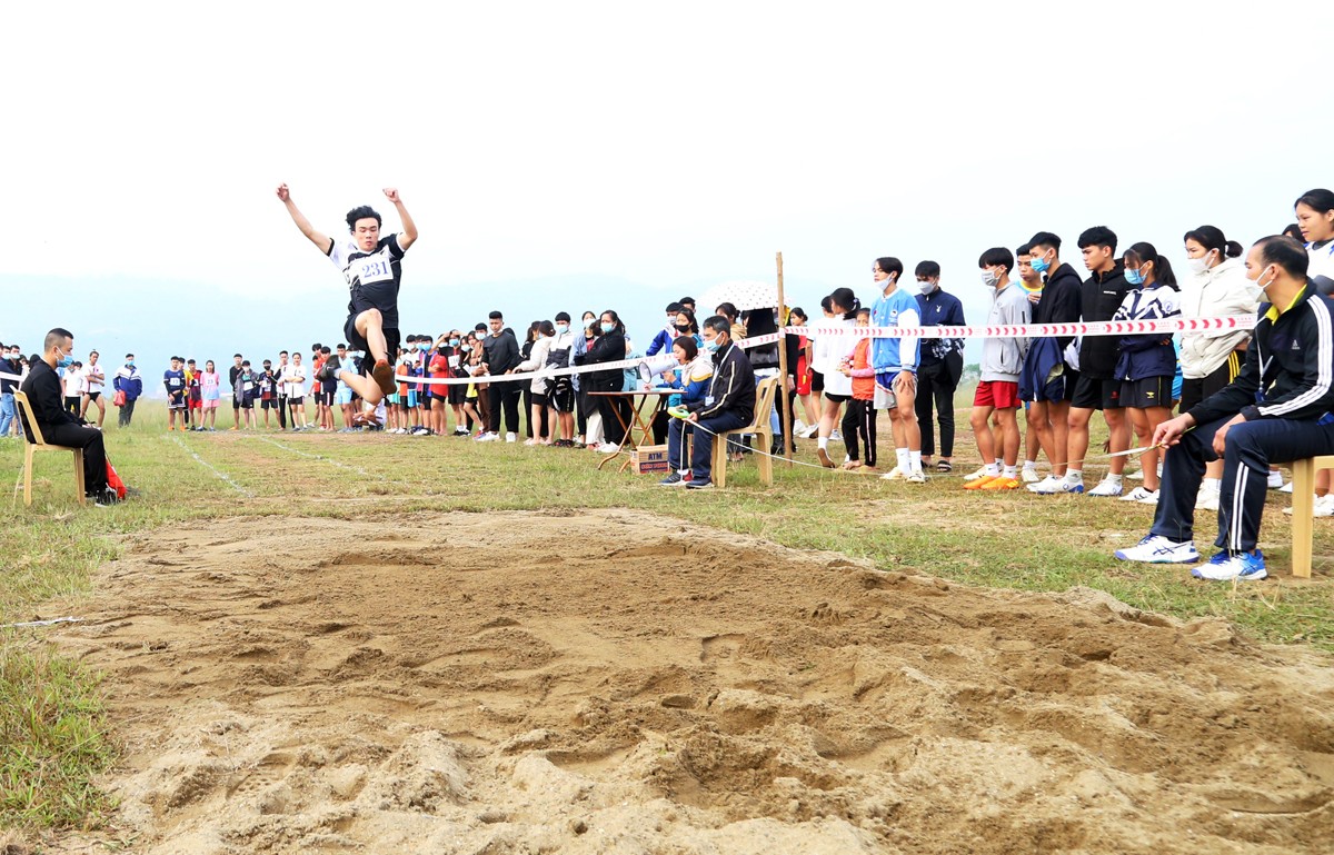 Các hội thi thường xuyên được tổ chức, kịp thời phát hiện những vận động viên xuất sắc cho thể thao Lào Cai. Các hội thi thường xuyên được tổ chức, kịp thời phát hiện những vận động viên xuất sắc cho thể thao Lào Cai.