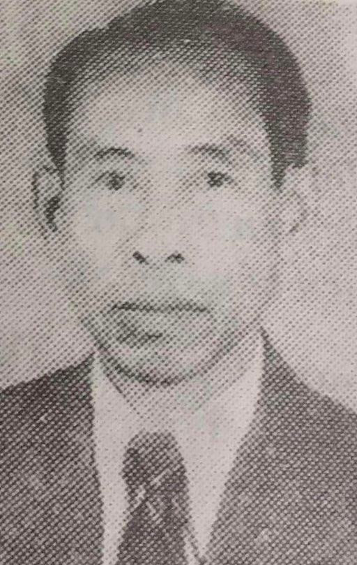 Cố Nhà báo Võ Anh Dũng, nguyên Phó Tổng biên tập Báo Lào Cai đổi mới và nguyên Trưởng phòng Báo chí Ban Tuyên huấn Thành ủy Thành phố Hồ Chí Minh. Cố Nhà báo Võ Anh Dũng, nguyên Phó Tổng biên tập Báo Lào Cai đổi mới và nguyên Trưởng phòng Báo chí Ban Tuyên huấn Thành ủy Thành phố Hồ Chí Minh.