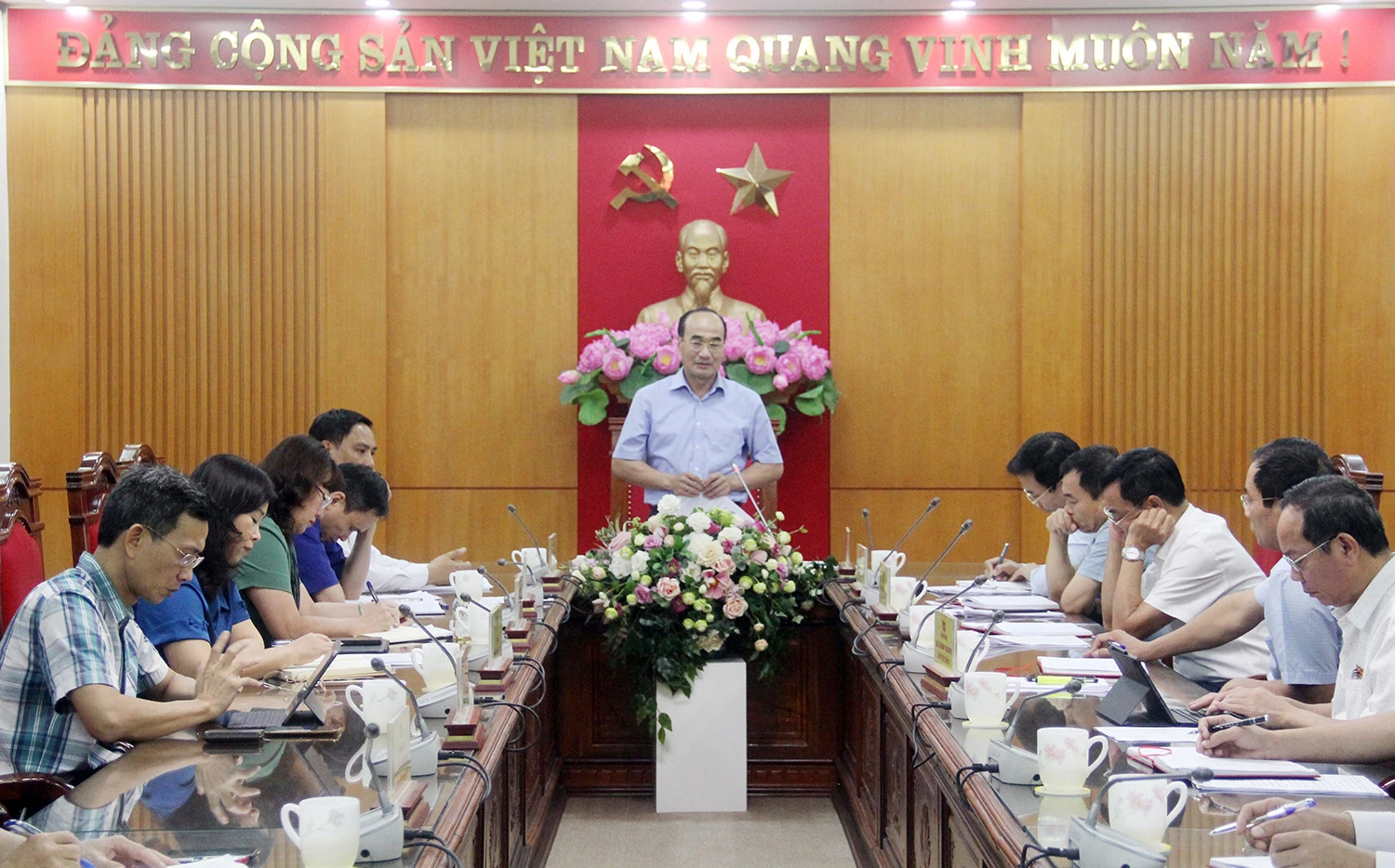 Thường trực Tỉnh ủy giao ban với các cơ quan tham mưu, giúp việc Tỉnh ủy, Trường Chính trị tỉnh, Báo Lào Cai ảnh 5