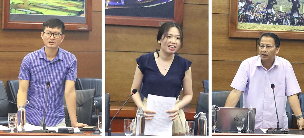 Các phóng viên đặt câu hỏi tại buổi họp báo. Các phóng viên đặt câu hỏi tại buổi họp báo.