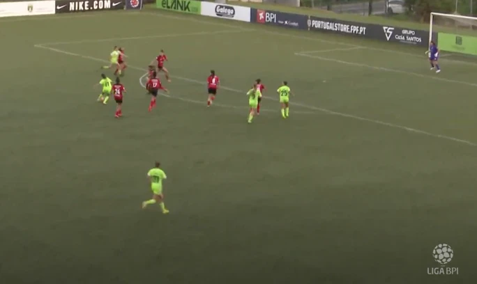 Huỳnh Như ghi điểm sau màn kiến tạo cơ hội cho đồng đội ghi bàn - Ảnh 2.