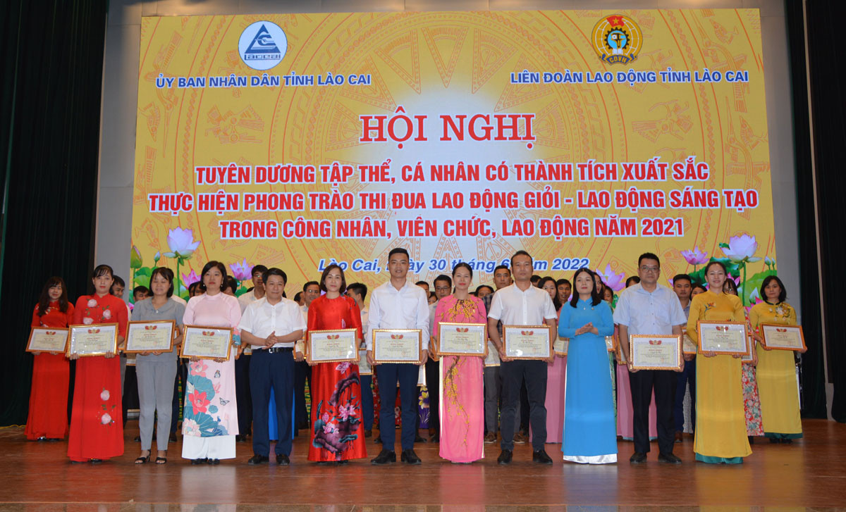 Tuyên dương 143 tập thể, cá nhân lao động giỏi, lao động sáng tạo năm 2021 ảnh 8