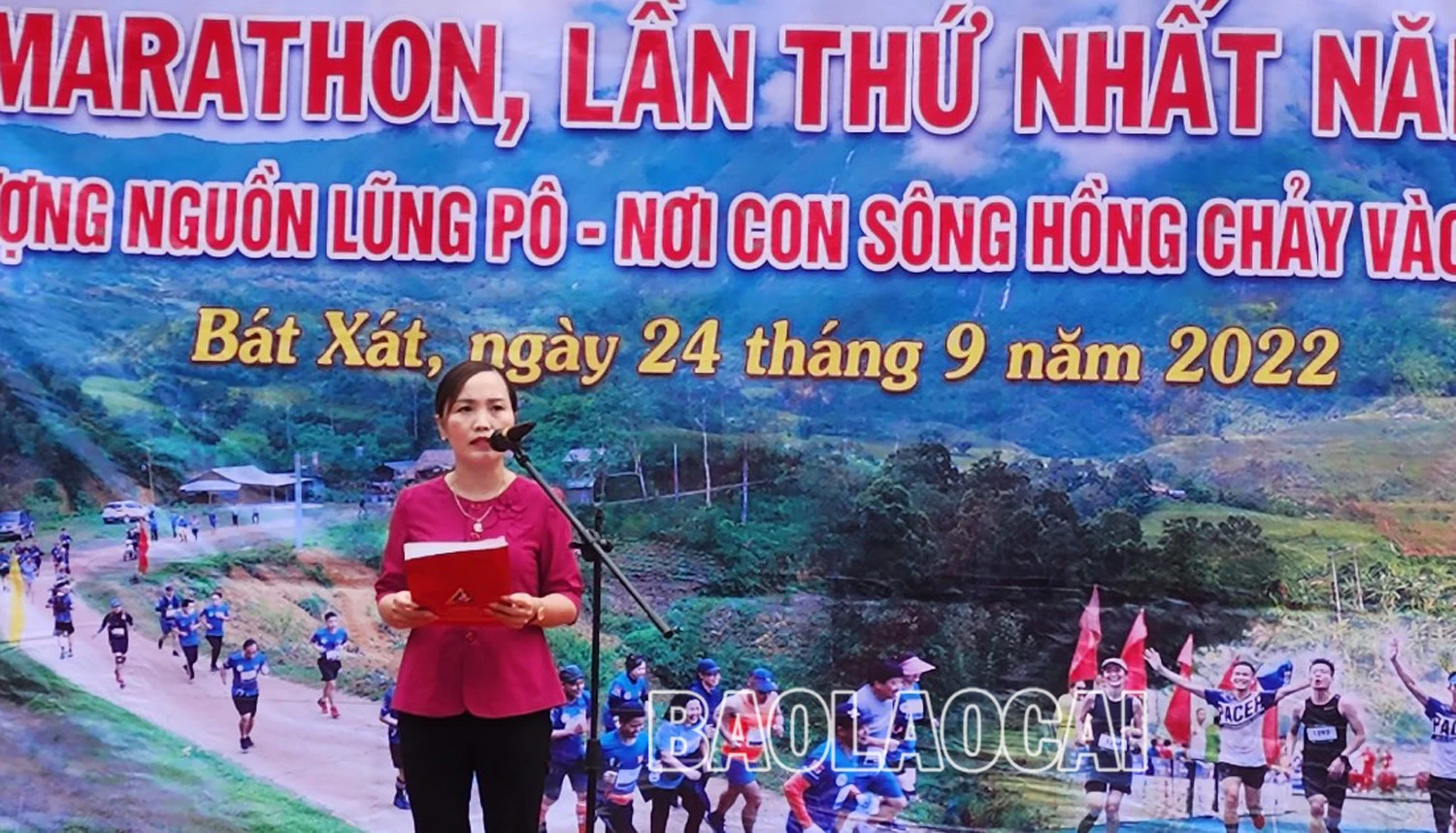 Khai mạc Giải chạy bán Marathon “Về thượng nguồn Lũng Pô - Nơi con sông Hồng chảy vào đất Việt” ảnh 2 Khai mạc Giải chạy bán Marathon “Về thượng nguồn Lũng Pô - Nơi con sông Hồng chảy vào đất Việt” ảnh 2