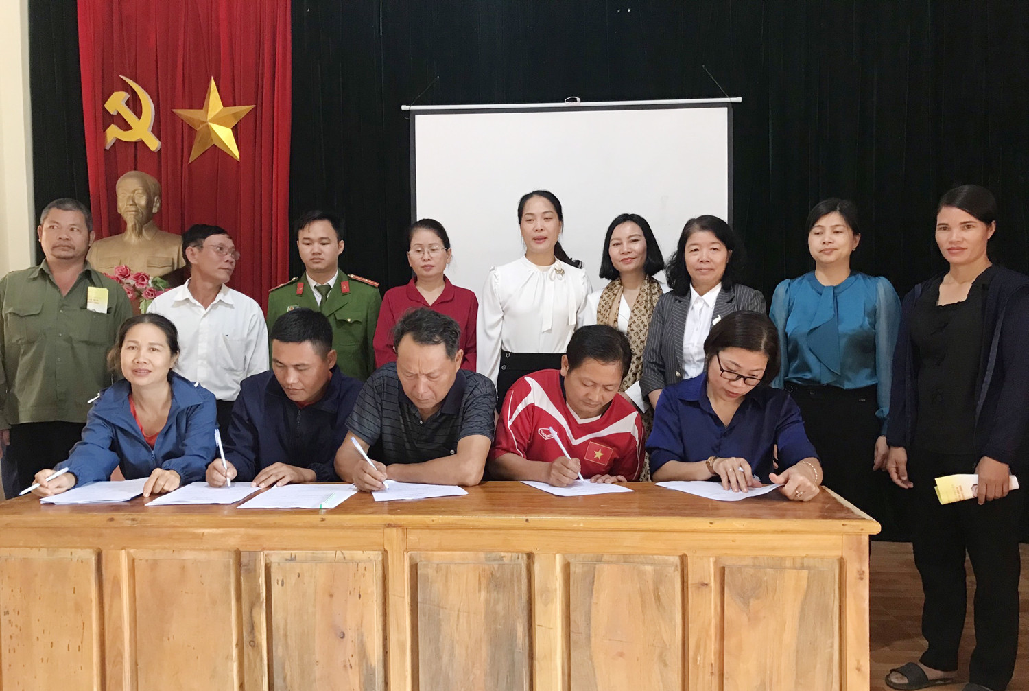 Ra mắt 2 mô hình điểm về phòng, chống tảo hôn, hôn nhân cận huyết thống trong đồng bào dân tộc thiểu số ảnh 3