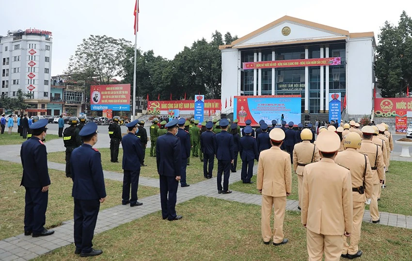 Phát động ra quân Năm an toàn giao thông 2022 ảnh 1