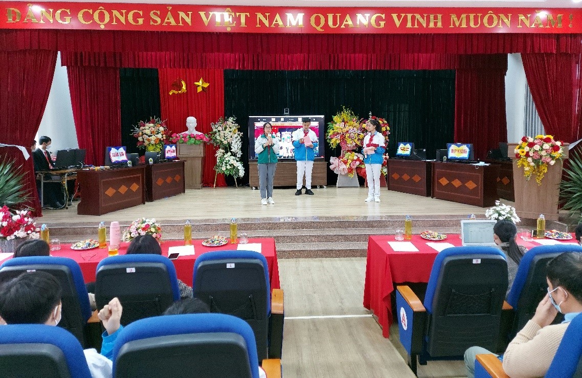 Các trường học ở thành phố Lào Cai hưởng ứng Ngày thơ Việt Nam ảnh 4