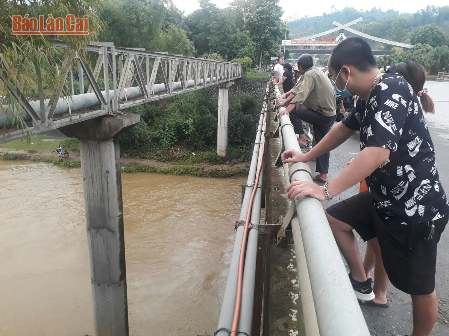 Tập trung tìm kiếm một công nhân nghi bị lũ cuốn mất tích ảnh 3